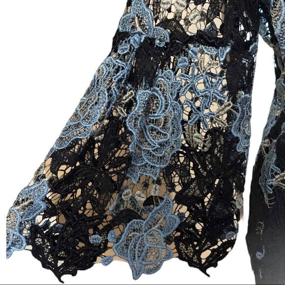 𝅺KOBI Halperin Lynn Embroidered Lace Bell Sleeve Blouse Size M - Picture 5 of 14